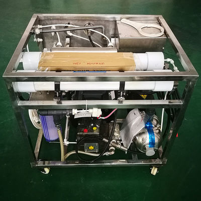1000LPD Deniz Suyu RO Tesisi Ters Ozmoz Sistemi 50HZ %8 Geri Kazanım Oranı