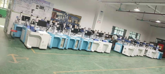 Metal için 30W RAYCUS IPG MOPA Renkli Lazer Gravür Makinesi